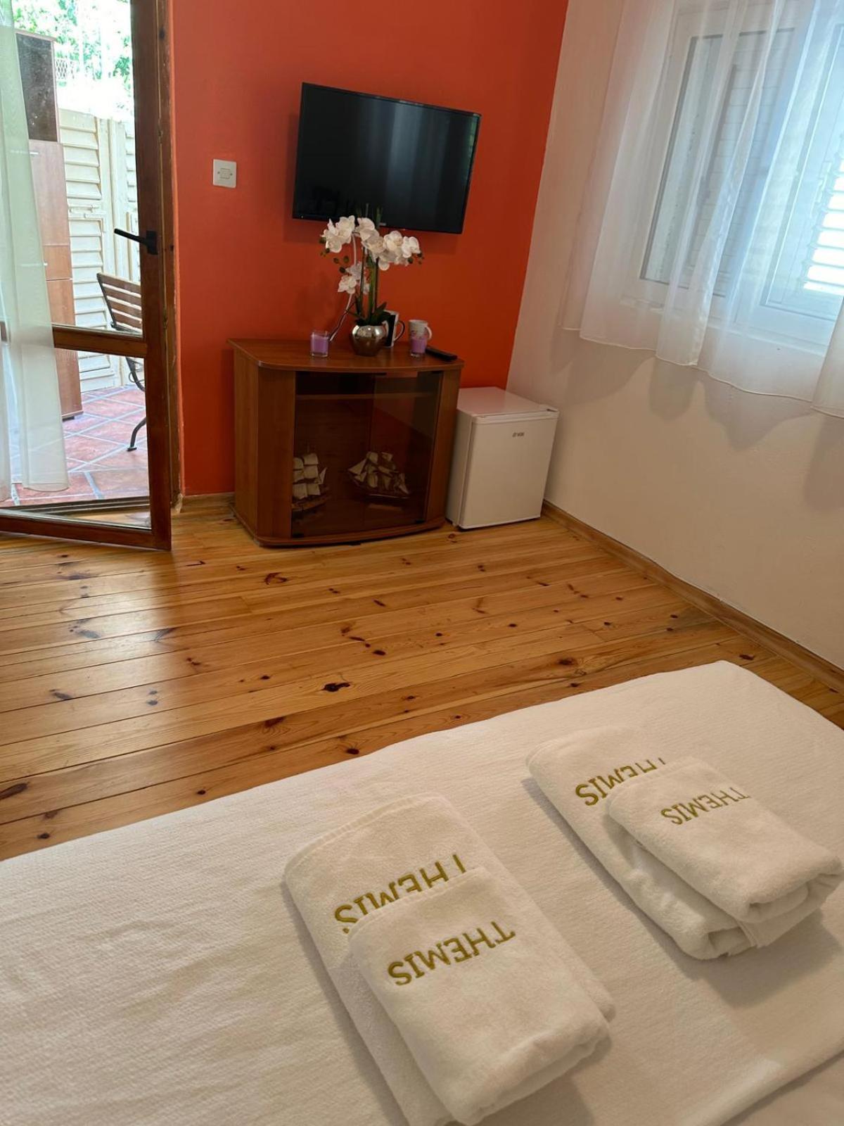 Themis Apart Hotel Kotor Kültér fotó