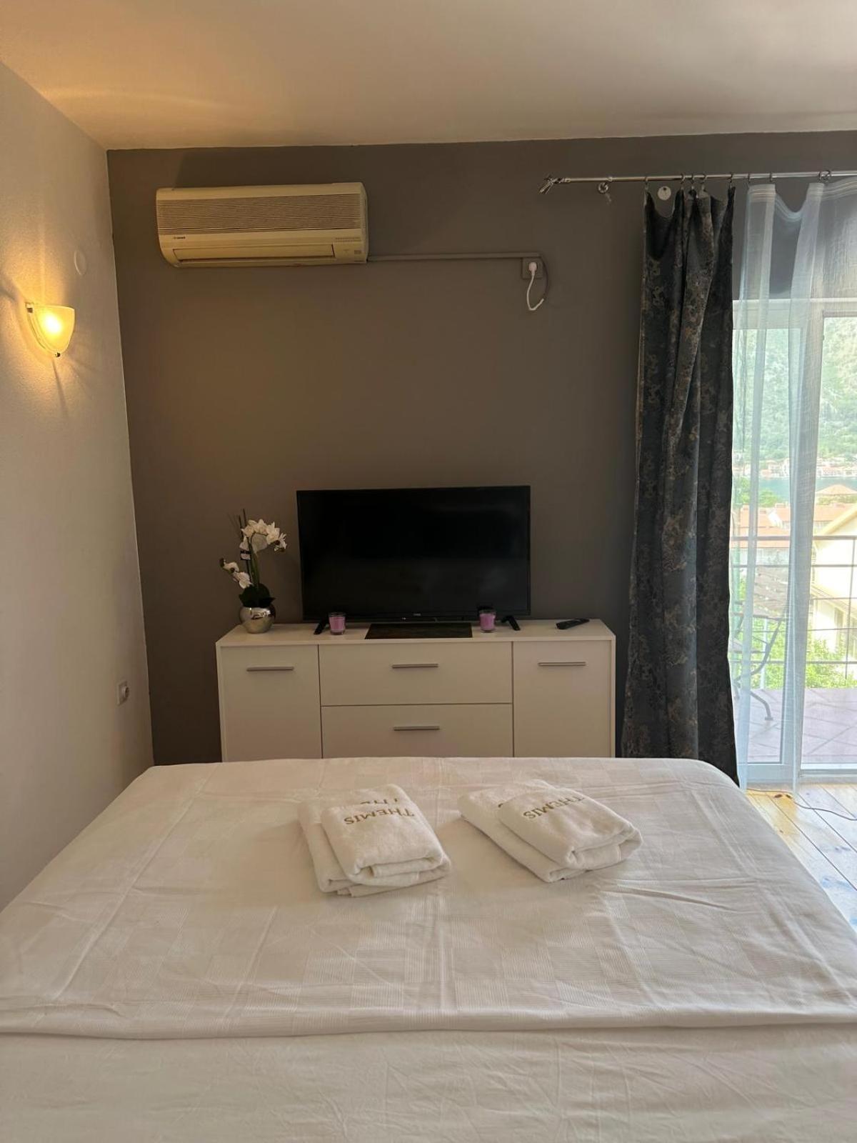 Themis Apart Hotel Kotor Kültér fotó