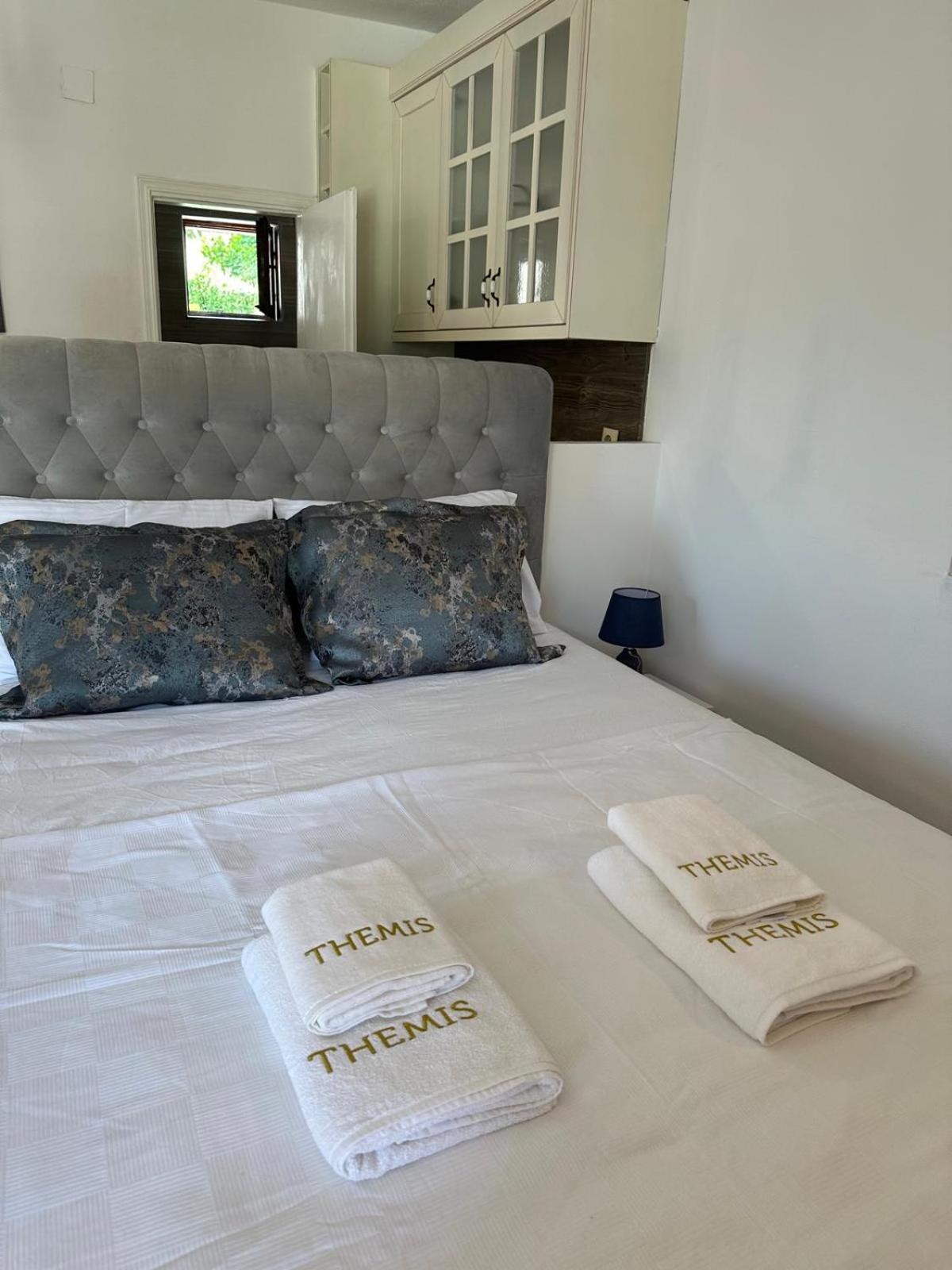 Themis Apart Hotel Kotor Kültér fotó