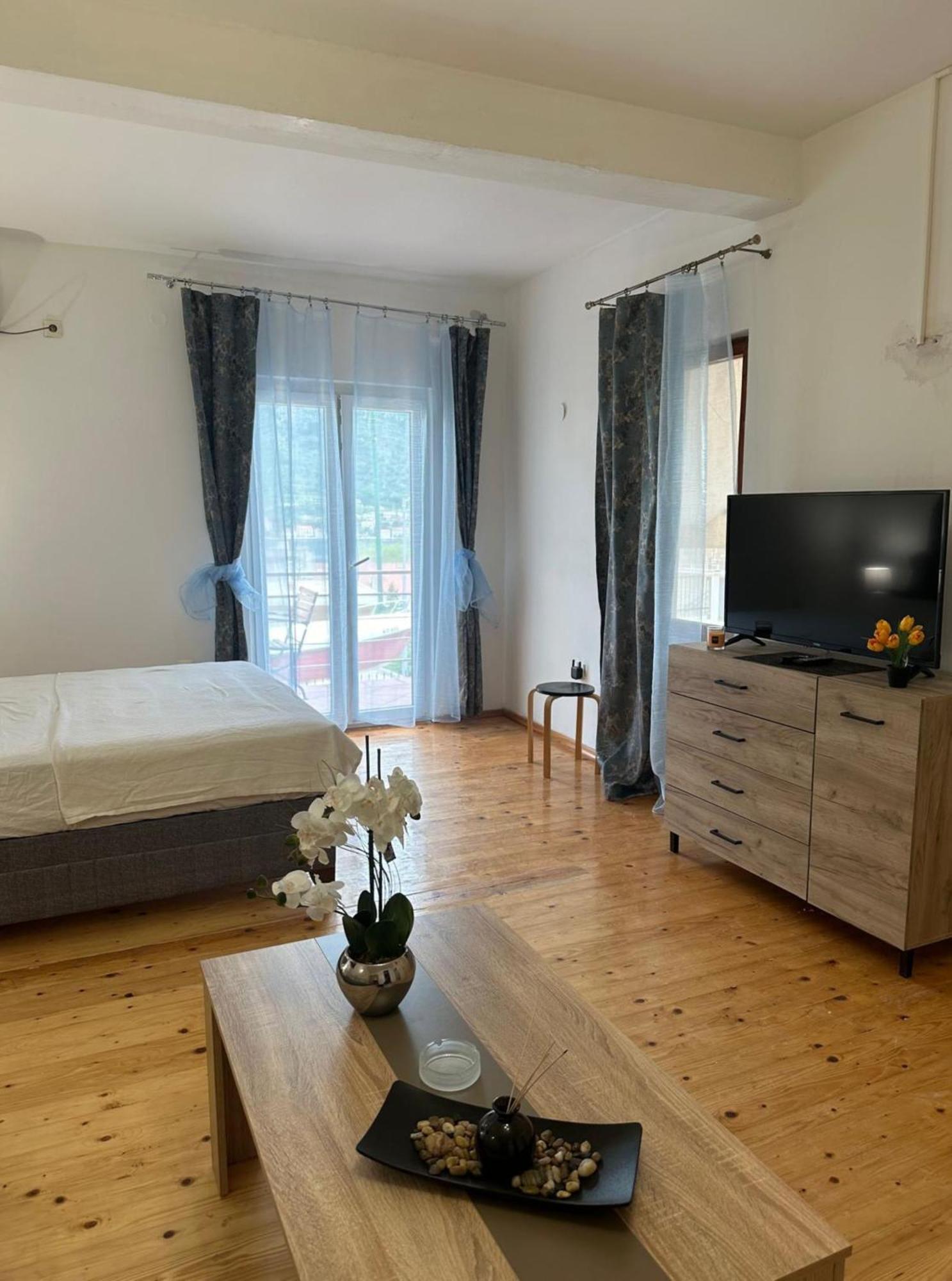 Themis Apart Hotel Kotor Kültér fotó